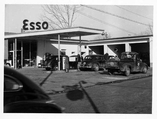 Horatio Thompson's gas stations